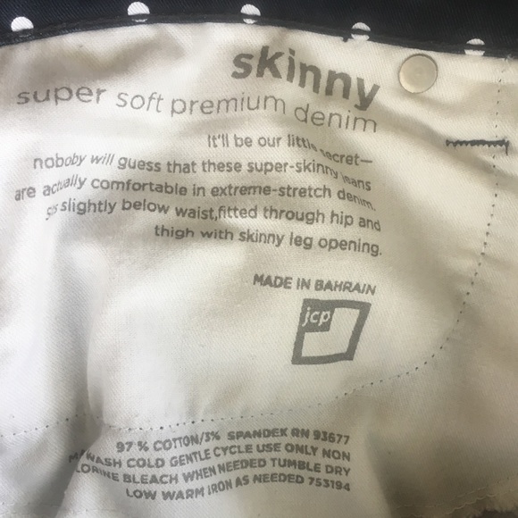 Black pants white poke a dots lightly worn - Picture 4 of 7